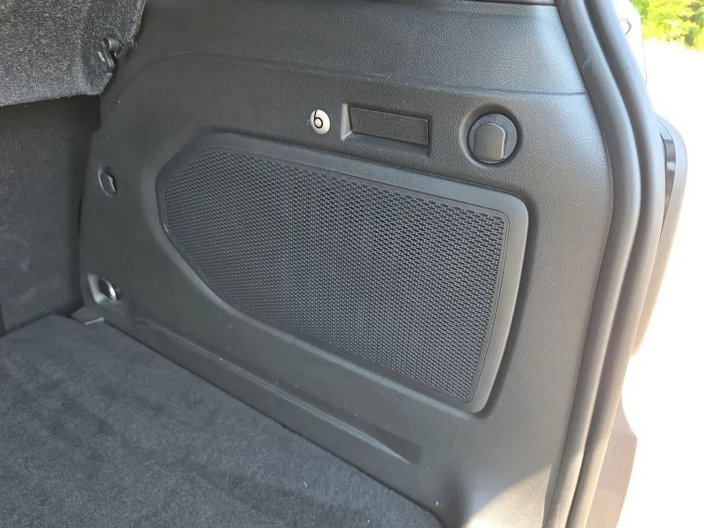 Used 2018 Jeep Renegade Limited w/ UConnect 8.4 Nav Group FWD image 51