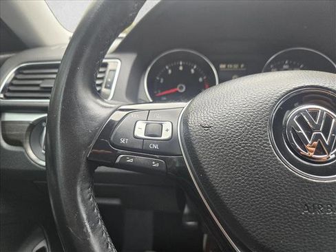 Used 2017 Volkswagen Passat 1.8T SE image 18