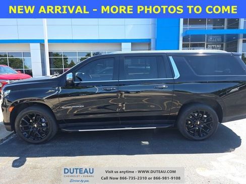 Used 2023 Chevrolet Suburban Premier AWD/4WD image 1
