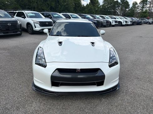Used 2010 Nissan GT-R Premium AWD/4WD image 8