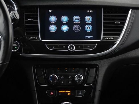 Used 2021 Buick Encore Preferred image 21