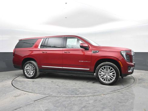 New 2026 GMC Yukon XL Denali w/ Sun & Power Step Package AWD/4WD image 8