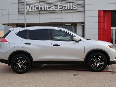 Used 2016 Nissan Rogue S FWD image 5