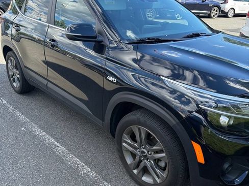 Used 2023 Kia Seltos S AWD/4WD image 3