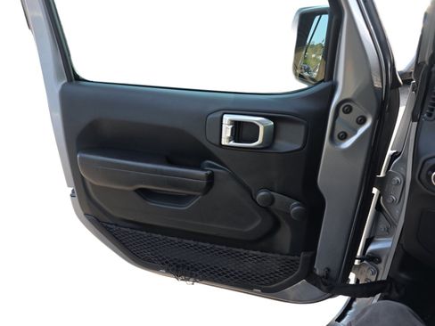 Used 2021 Jeep Wrangler Unlimited Sport AWD/4WD image 22