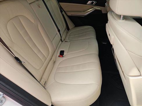 Used 2022 BMW X5 xDrive40i w/ Luxury Seating Package AWD/4WD image 28