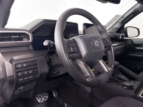Used 2024 Toyota Tacoma TRD Off-Road image 4
