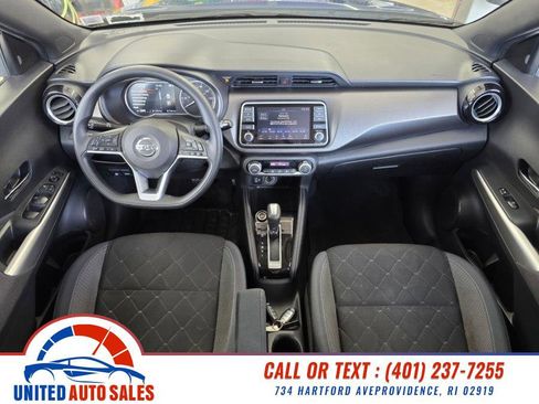 Used 2019 Nissan Kicks SV image 15