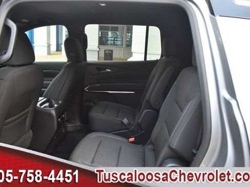 Used 2025 Chevrolet Traverse LT w/ LPO, Floor Liner Package FWD image 22