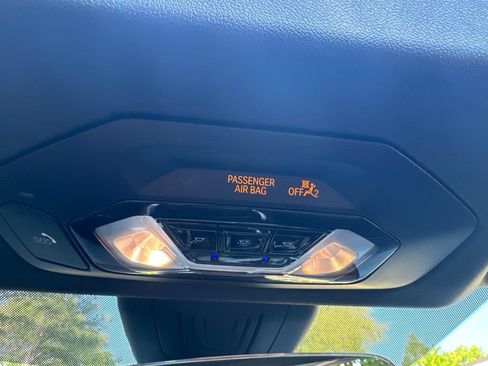 Used 2023 BMW 430i xDrive Convertible w/ M Sport Package AWD/4WD image 24