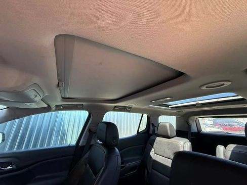 Used 2022 GMC Acadia AT4 w/ Technology Package AWD/4WD image 15