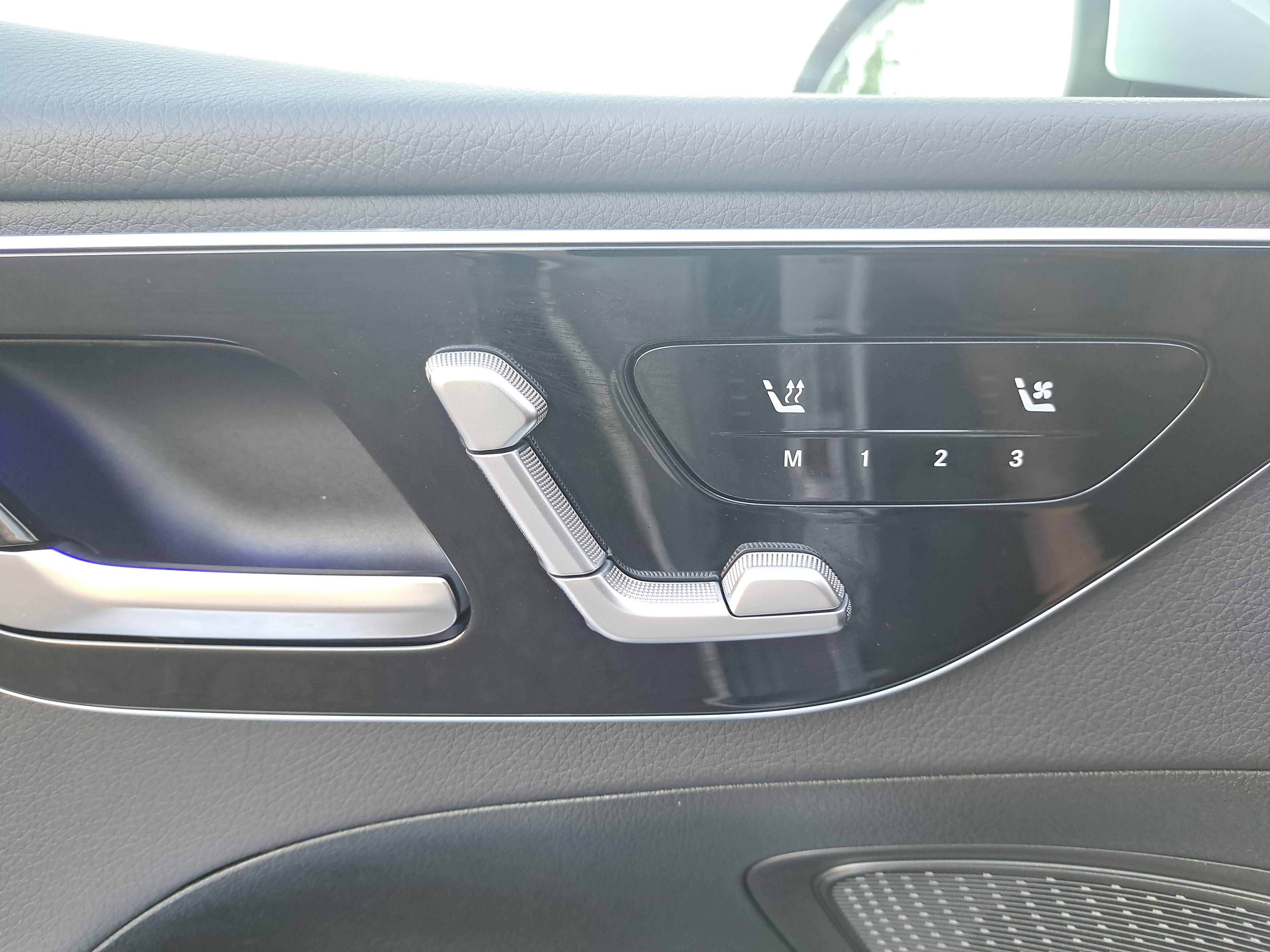 Used 2026 Mercedes-Benz C 300 Sedan image 30