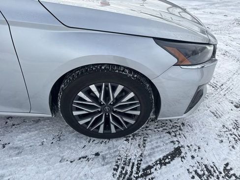 Used 2023 Nissan Altima 2.5 SV image 13