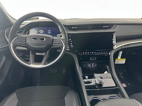 New 2026 Jeep Grand Cherokee Laredo image 15