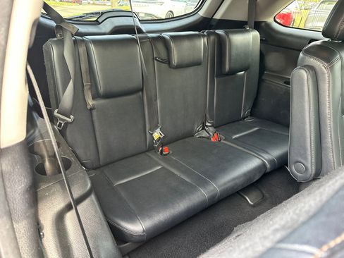 Used 2019 Toyota Highlander XLE FWD image 13