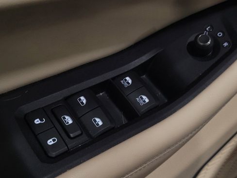 Used 2022 Jeep Grand Cherokee Limited 4xe w/ Luxury Tech Group II image 27