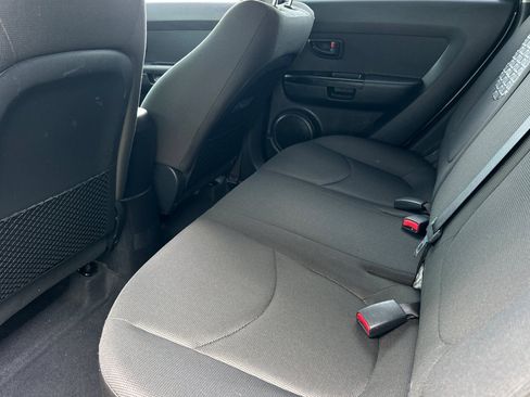 Used 2010 Kia Soul + w/ Audio Pkg FWD image 12