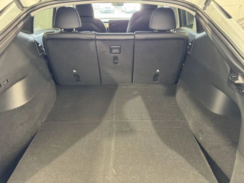 Used 2021 Tesla Model Y Long Range image 10