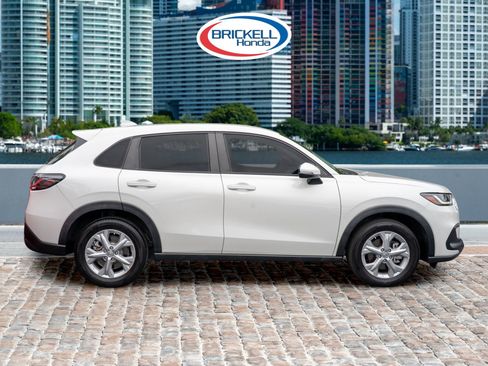 Certified 2023 Honda HR-V LX image 4