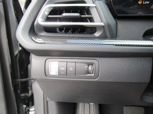 New 2026 Chevrolet Traverse High Country FWD image 21