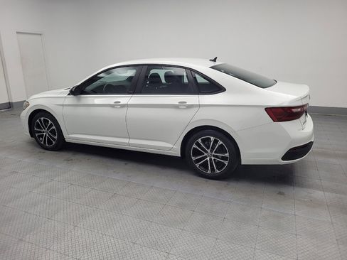 Used 2024 Volkswagen Jetta Sport image 3