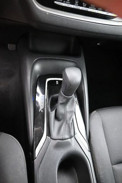 Used 2025 Toyota Corolla LE FWD image 24