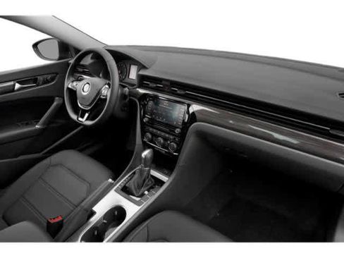 Used 2022 Volkswagen Passat 2.0T SE image 14