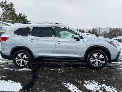 Certified 2023 Subaru Ascent Premium w/ Convenience Package image 2