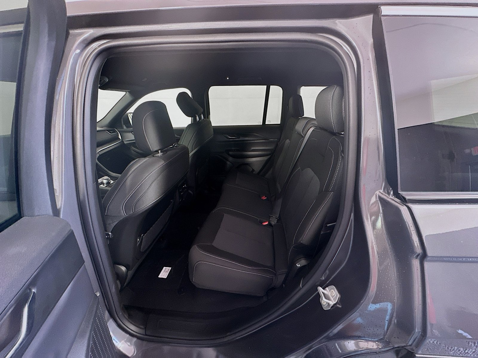 New 2026 Jeep Grand Cherokee Laredo AWD/4WD image 23