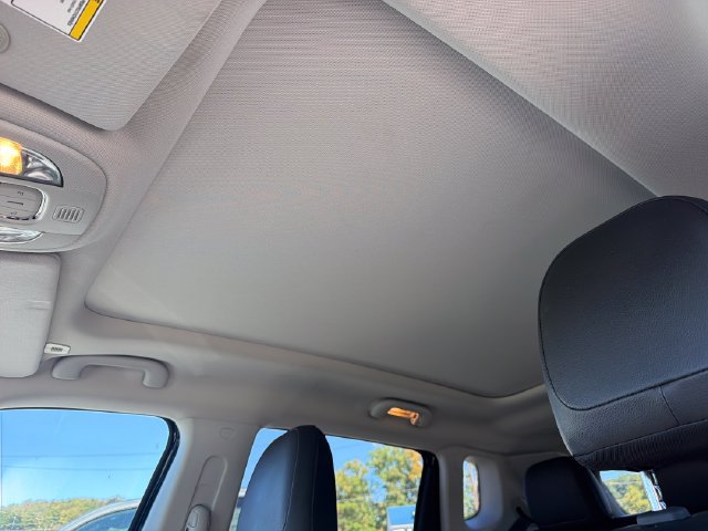 Used 2019 Jeep Compass Latitude w/ Popular Equipment Group AWD/4WD image 11