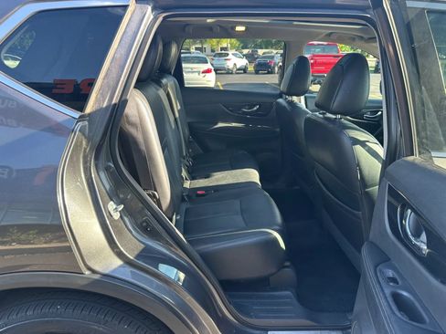 Used 2017 Nissan Rogue SL w/ SL Premium Package AWD/4WD image 13