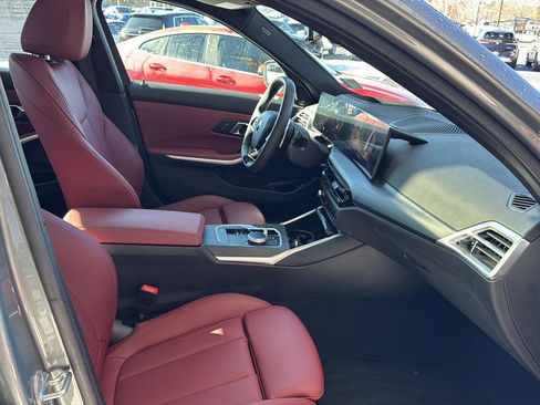 Used 2025 BMW 330i Sedan image 10