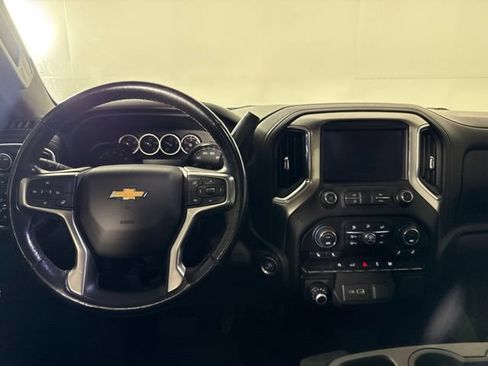 Used 2021 Chevrolet Silverado 1500 LT AWD/4WD image 27