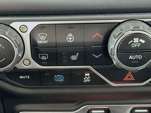 Used 2023 Jeep Wrangler Sahara w/ Cold Weather Group image 25