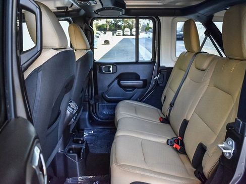 Used 2021 Jeep Wrangler Unlimited Sport AWD/4WD image 17