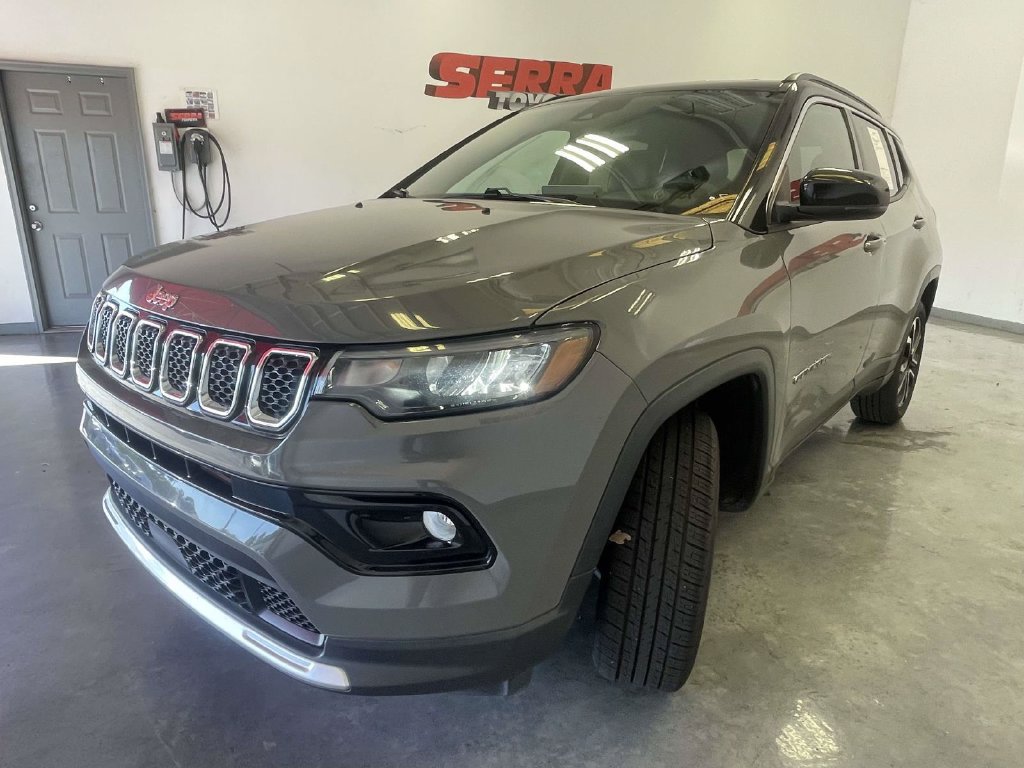 Used 2024 Jeep Compass Limited AWD/4WD image 7