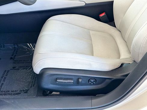 Used 2018 Honda Accord EX image 18