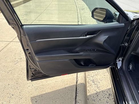 Used 2021 Toyota Camry SE FWD image 27