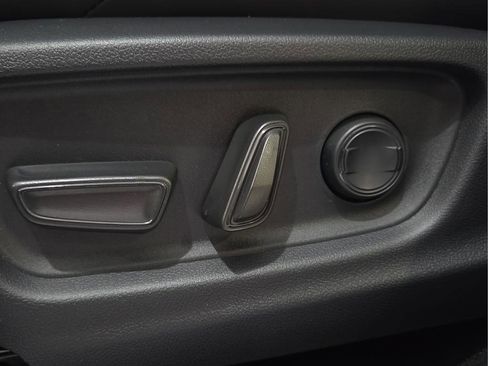 New 2026 Toyota C-HR AWD/4WD image 19