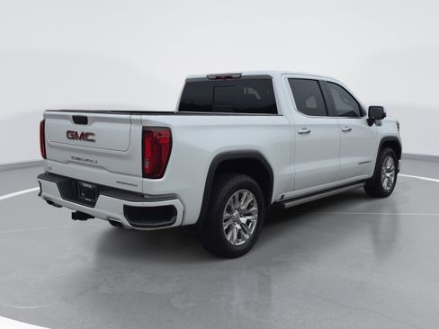 Used 2023 GMC Sierra 1500 Denali AWD/4WD image 3