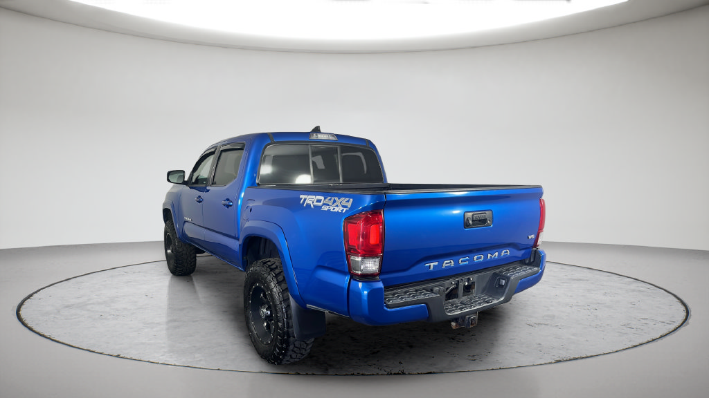 Used 2016 Toyota Tacoma TRD Sport w/ Towing Package AWD/4WD image 7