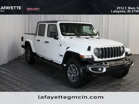 Used 2025 Jeep Gladiator Sport image 6