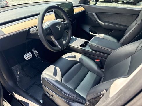 Used 2022 Tesla Model Y Performance AWD/4WD image 3