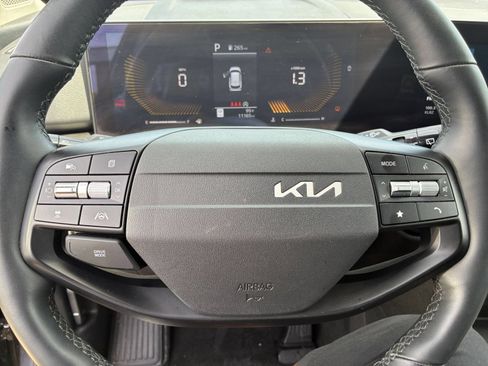 Used 2026 Kia Sportage LX FWD image 24