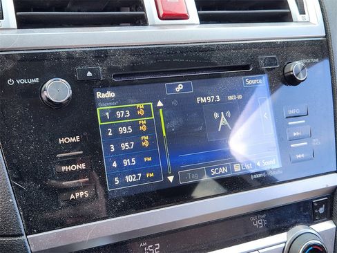 Used 2017 Subaru Outback 2.5i Premium image 18