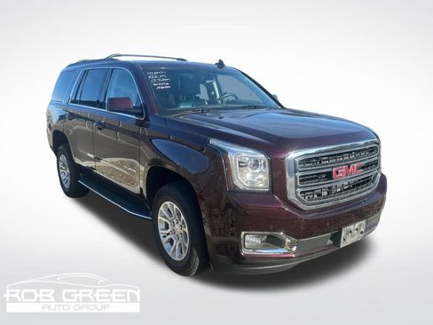 Used 2017 GMC Yukon SLT AWD/4WD image 1