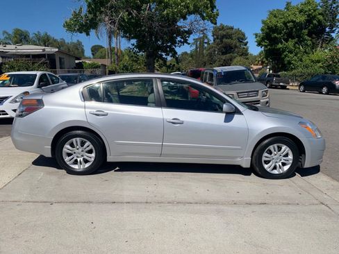 Used 2012 Nissan Altima 2.5 S w/ Convenience Pkg FWD image 7