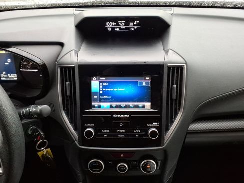 Used 2022 Subaru Crosstrek 2.0i image 16