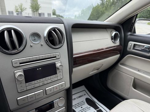 Used 2007 Lincoln MKZ image 21