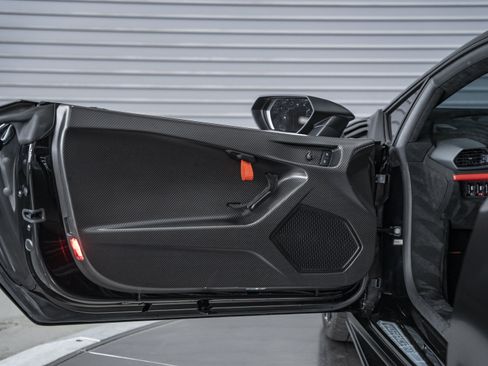 Used 2024 Lamborghini Huracan STO RWD image 26